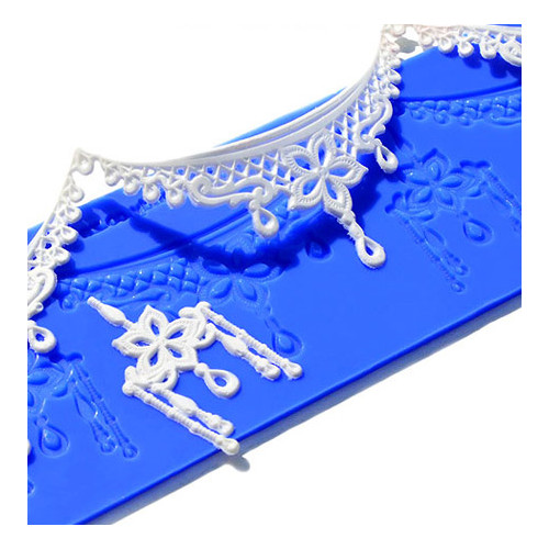 Crystal Candy The Renaissance Collection Lace Mat  Ornate